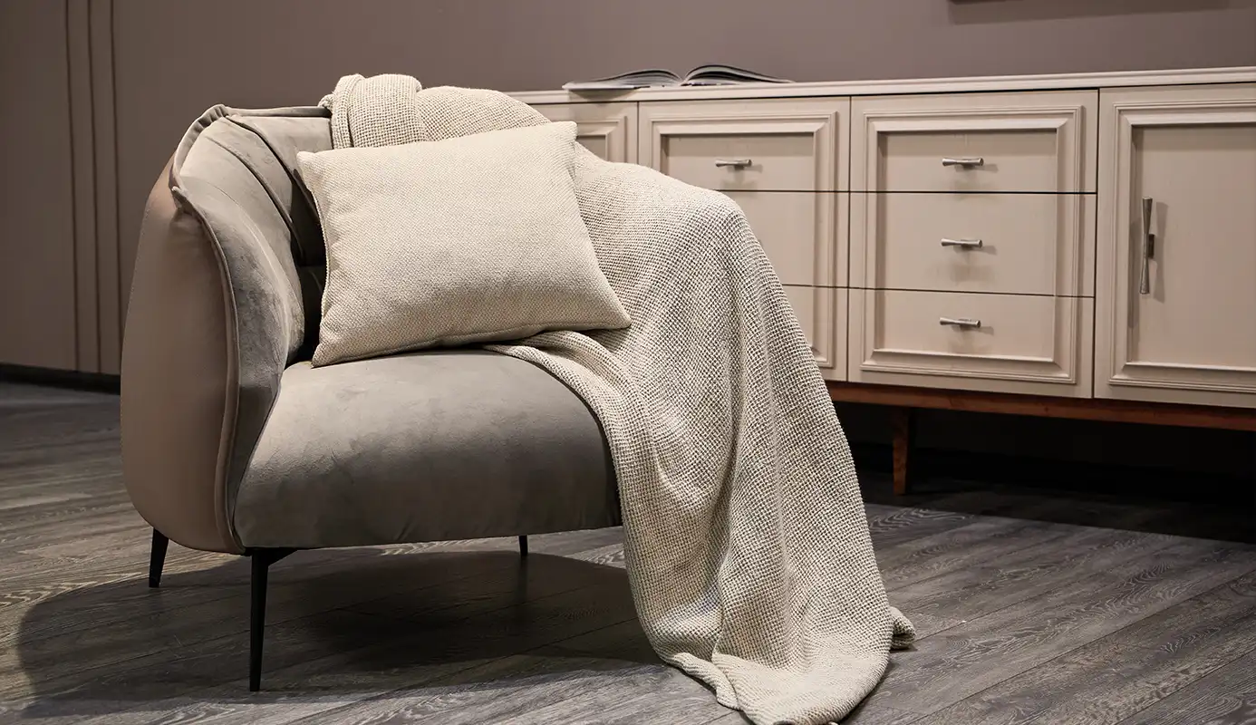 Дизайнерское кресло