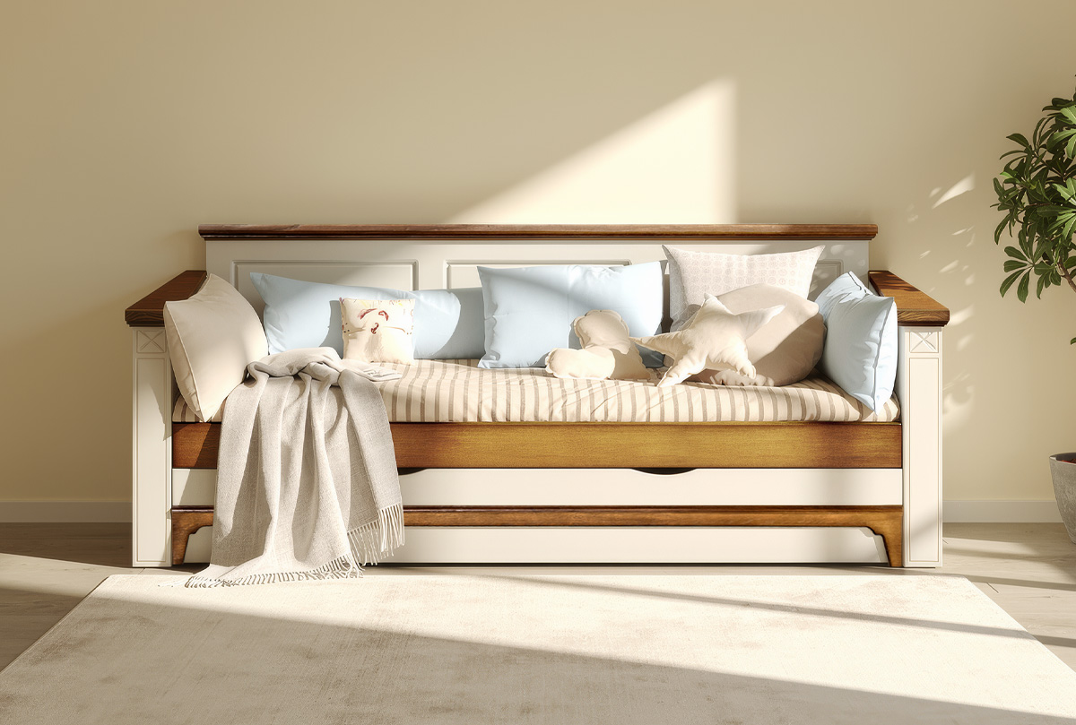 Двуспальной кровати с матрасом массив