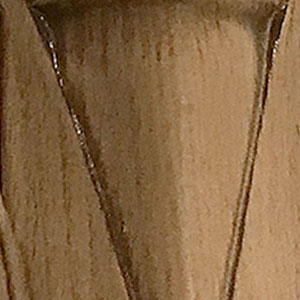 лак с тёмной патиной