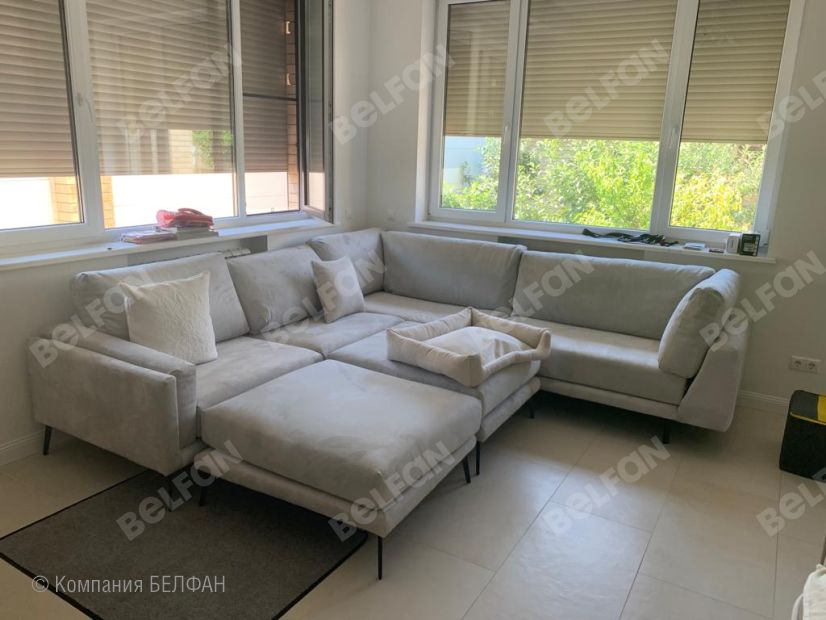 "Walker" диван угловой с оттоманкой и пуфом. Фотографии клиентов. 2