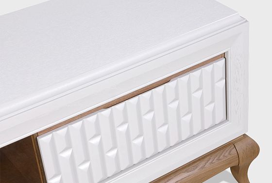 Тумба под ТВ "Армония" массив и шпон дуба 10