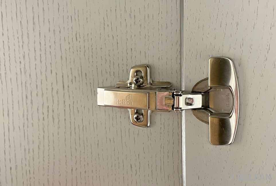 Шкаф для одежды "Коста" 4-х дв. с зеркалом массив и шпон дуба 2