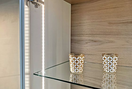 Тумба высокая "Алекса" массив и шпон дуба, МДФ 9