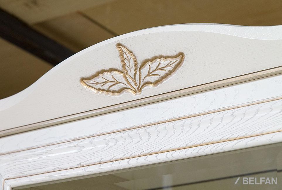 Шкаф с витриной 1-но дв. "Трио" (левый) массив и шпон дуба 3