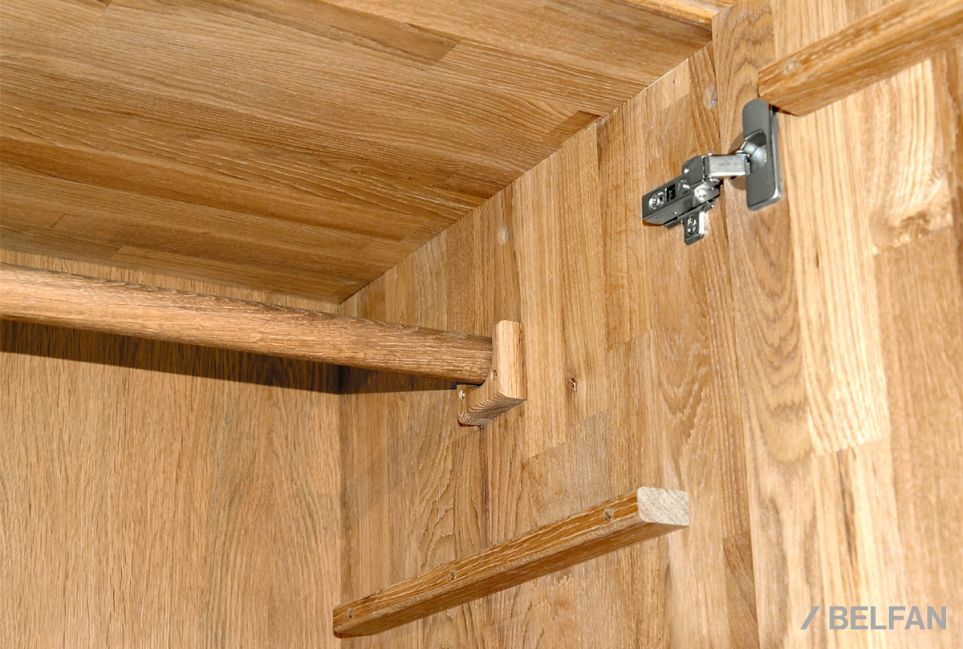 Шкаф для одежды 3-х дверный "Ирвинг" массив дуба 6