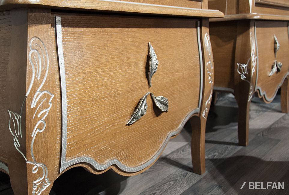 Шкаф с витриной 1-но дв. "Трио" (правый) массив и шпон дуба 5