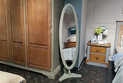 Зеркало напольное