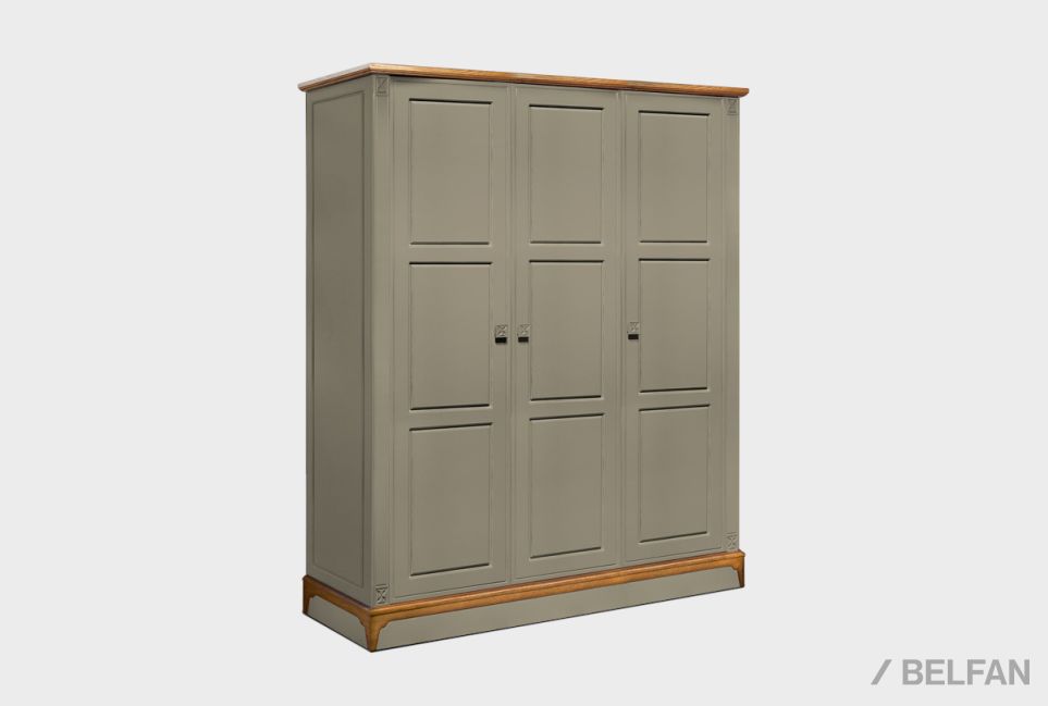 Шкаф для одежды 3-х дверный "Бриансон" массив и шпон дуба, МДФ 1