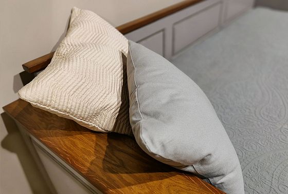 Кровать-диван под два матраса "Бриансон" массив и шпон дуба, МДФ 18