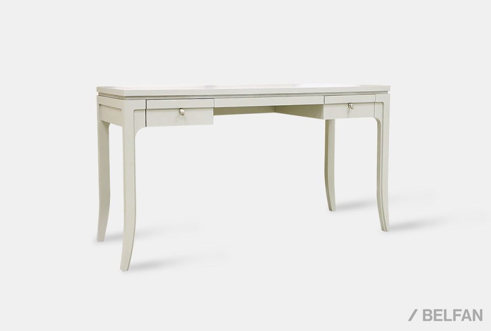 Стол туалетный "Коста" массив и шпон дуба 1