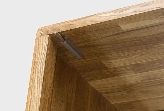 Шкаф с витриной 1-но дв. "Норд" (правый) массив дуба 13