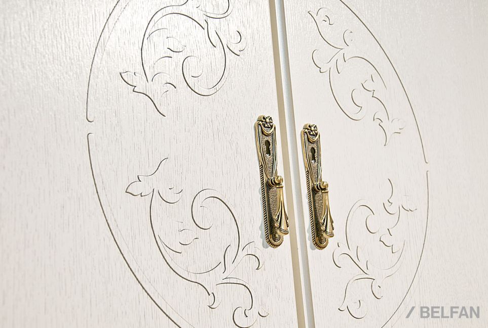 Шкаф навесной 4-х секционный "Соната" (без декора) массив и шпон дуба 3