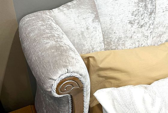 Кровать с мягким изголовьем (осн. дер) "Трио" массив и шпон дуба 8