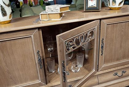 Тумба "Тэфи" 06/01 (глухие и стекл. двери)