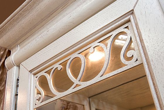 Шкаф с витриной угловой "Тэфи" массив и шпон дуба 4