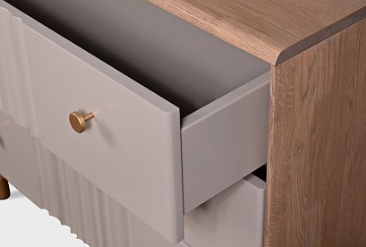 Комод "Меридиан" 3; 3 ящика; *А-017.166; к-торфяной дуб, ф-нирвана