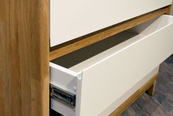 (Wallstreet) Ящики оснащены надежными направляющими скрытого монтажа с доводчиками