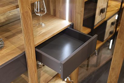 Витрина 2-х дверная "Уоллстрит"; *А-012.211; к-бейц-масло, ф-бейц-масло, вст-антрацит