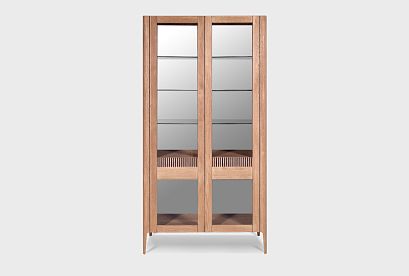 Витрина 2-х дверная "Бергамо"; американский орех