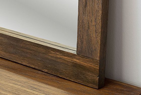 Зеркало настенное "Норд" (вертикальное) массив дуба 3