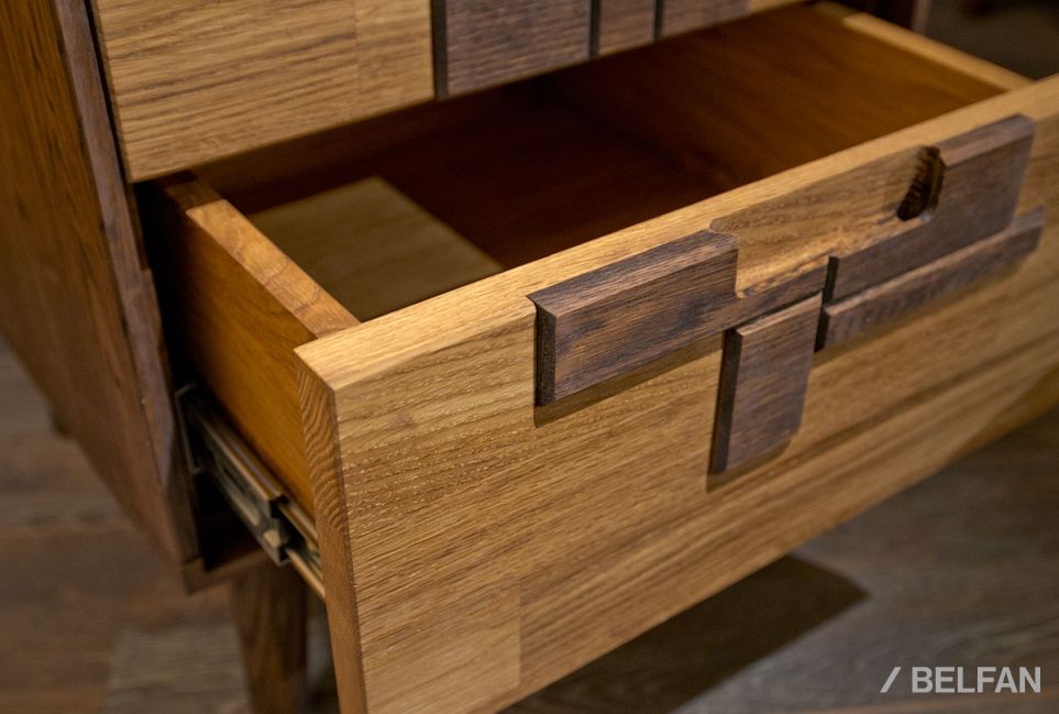 Шкаф с витриной 1-но дверный "Ирвинг Дизайн" (правый) массив дуба 2