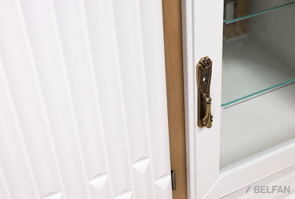 Шкаф навесной 4-х секционный "Армония" массив и шпон дуба 4