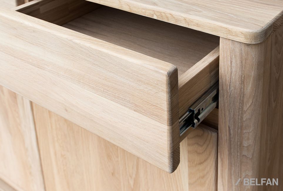 Тумба 3-х дверная "Норд" массив дуба 2