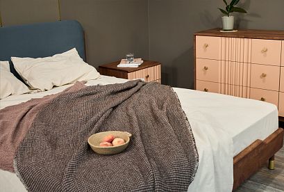 Кровать "Меридиан" (мягкое изголовье); без основания, без матраса; *А-017.160М; (1600x2000); к-шоколадный дуб; Tiffany 12 Azur