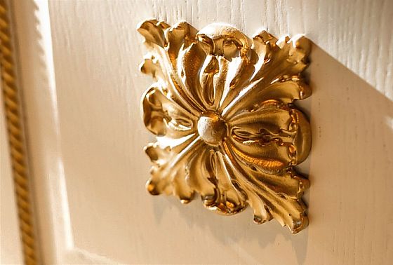 Шкаф с витриной угловой "Алези 10 Люкс" (правый) массив и шпон дуба 4