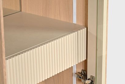 Витрина 1-но дверная «Авеню» (правая); *А-019.210; к-персиковое масло, ф-нюд