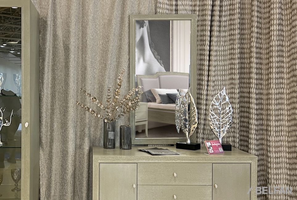 Зеркало "Коста" массив дуба 2