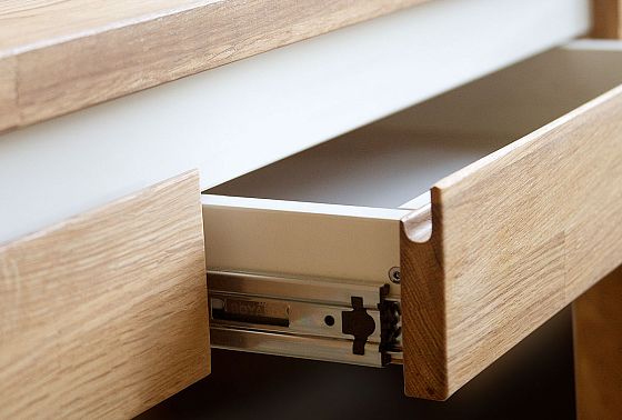 Стол туалетный "Уоллстрит" массив дуба, МДФ 6