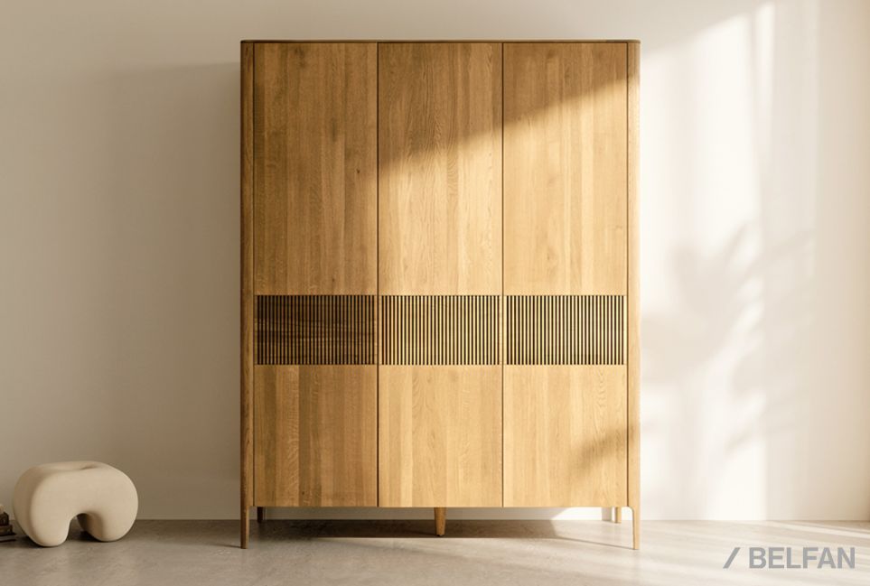 Шкаф для одежды 3-х дверный "Бергамо" массив дуба 1