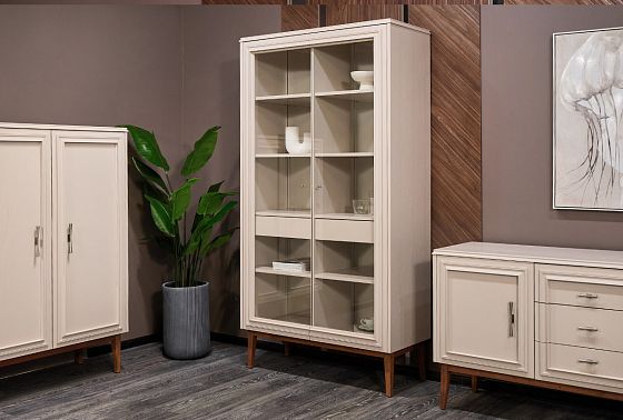 Витрина 2-х дв. "Сакраменто" массив и шпон дуба, МДФ 5