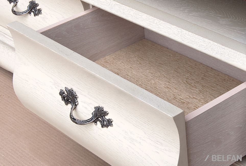 Тумба под ТВ "Тэфи" массив и шпон дуба 2