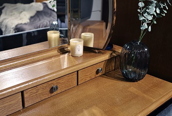 Стол туалетный "Соната" (декор) массив и шпон дуба 5