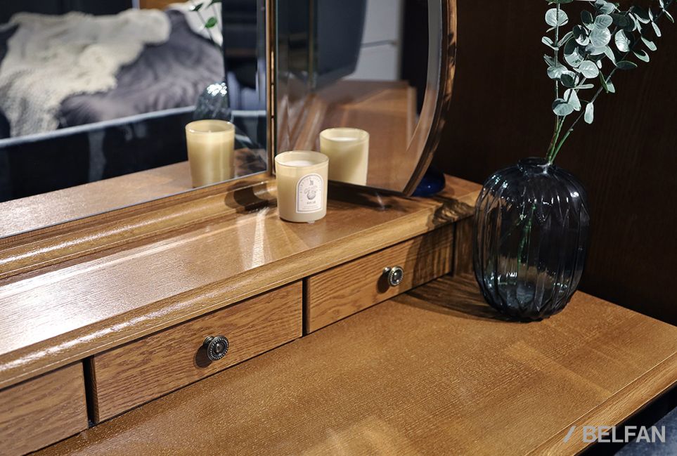 Стол туалетный "Соната" (декор) массив и шпон дуба 4