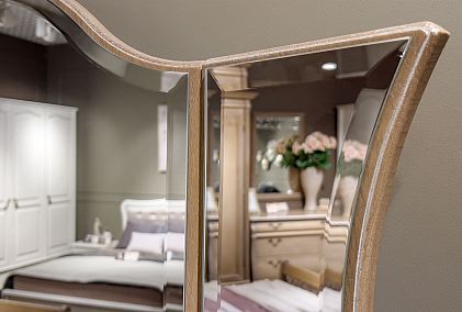 Стол туалетный "Тэфи"