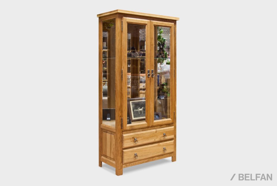 Витрина 2-х дверная "Горд" массив дуба 1