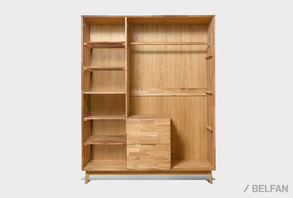 Шкаф для одежды 3-х дверный "Ирвинг" массив дуба 3