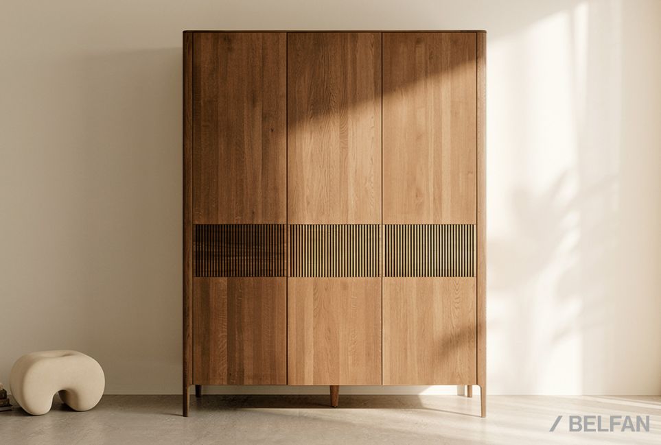 Шкаф для одежды 3-х дверный "Бергамо" массив дуба 1