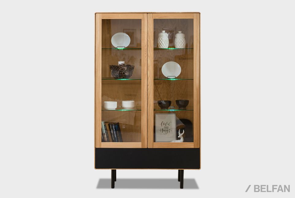 Витрина 2-х дверная "Норман" массив дуба, МДФ, металл 2