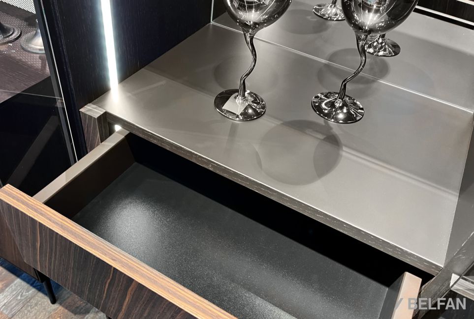 Витрина 2-х дверная "Монреаль" 7