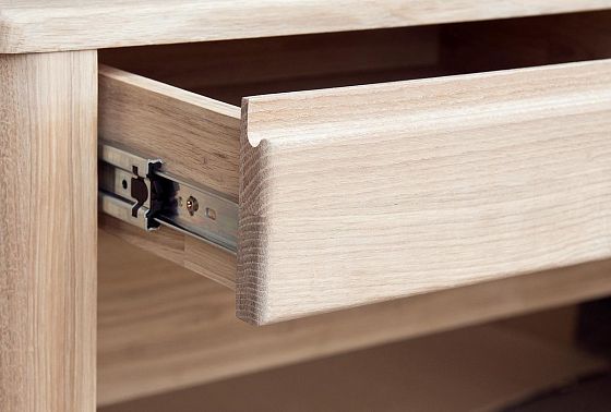 Стол туалетный "Норд" массив дуба 8