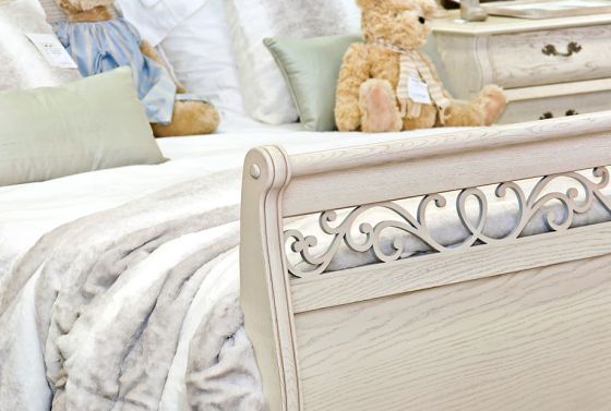 (Оскар) Тонкий резной декор, лаконичный стиль