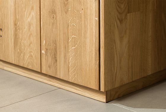 Витрина 2-х дверная "Forest" массив дуба 10