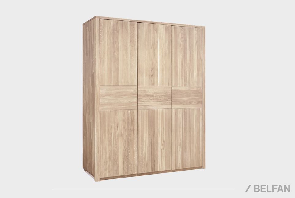 Шкаф для одежды 3-х дверный "Норд" массив дуба 1