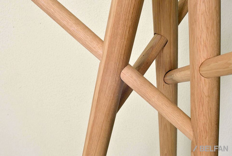 Вешалка напольная "Арт" массив дуба 2