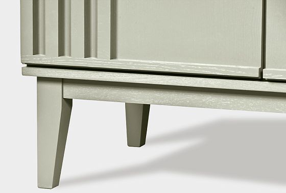 Тумба 3-х секционная "Чикаго" массив и шпон дуба 9