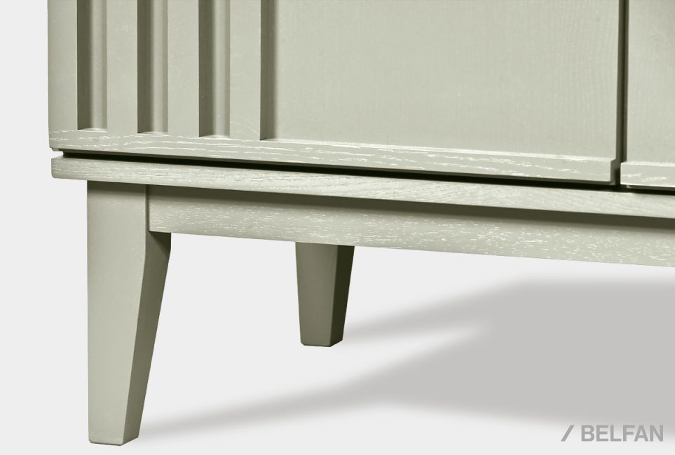 Тумба 3-х секционная "Чикаго" массив и шпон дуба 5